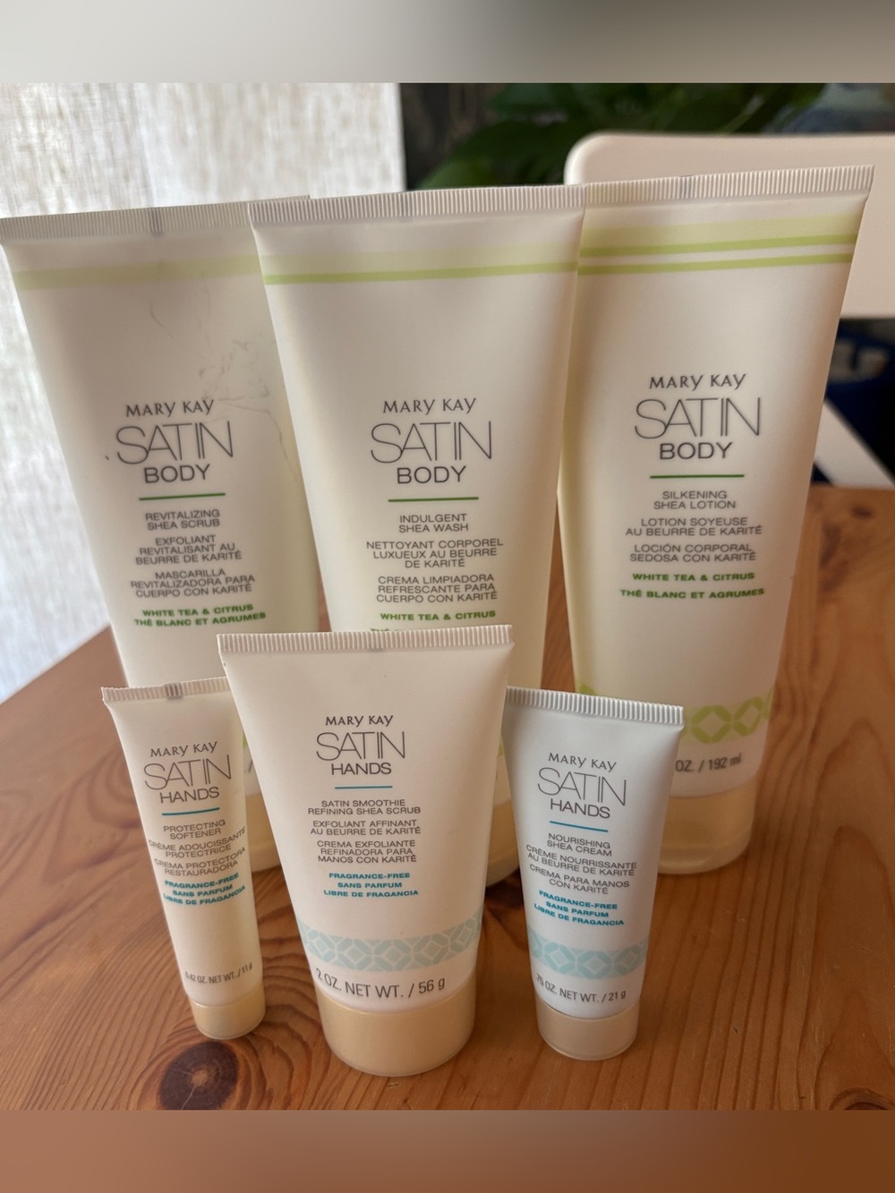 Mary Kay Satin Body & Hands Set in Cream and Light Green Accents